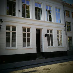 Les Invités Bed and breakfast Brujas