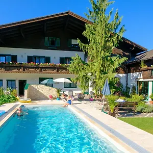 Haus Am Moos Bed and breakfast Salzburgo